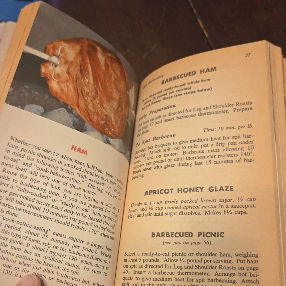 Bantam 2 in 1 Cookbook Vintage 1971 Multi Barbecue Salad Making Retro Recipes